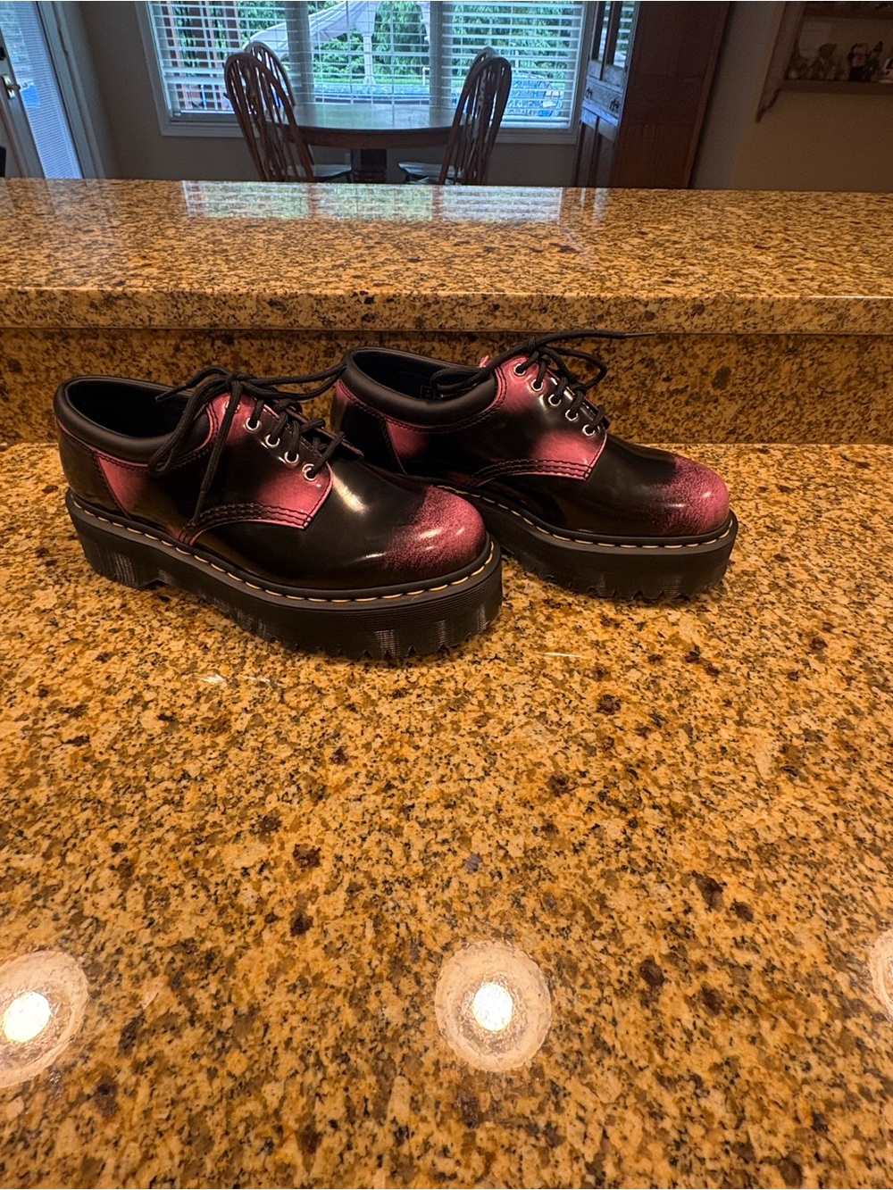 NWOT Dr. Martens 8053 Quad Leather Platform Shoes Black Pink Fondant Womens 10 - Picture 3 of 9